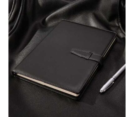 ბლოკნოტი B5; ტყავის ყდით, შესაკრავით 260x185მმ Deli Stationery ხაზი